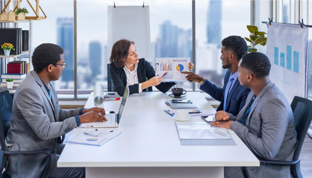 B2B vs B2C Marketing: Key Differences, Strategies and Examples